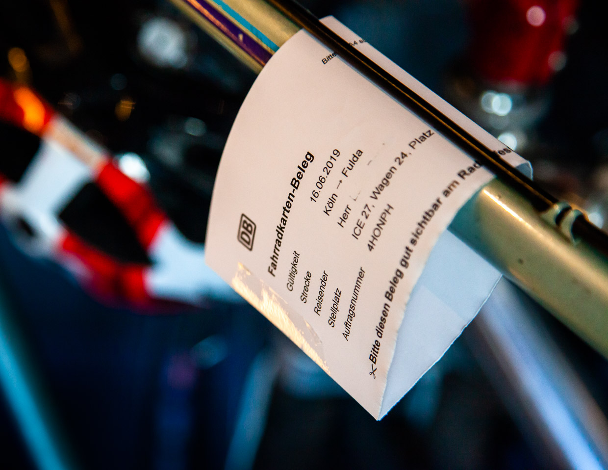 Ein Fahrradticket im internationalen Verkehr muss in Deutschland vor Fahrtantritt für 10 Euro am Schalter gebucht werden. Der Preis inklusive Stellplatzreservierung beträgt 10 Euro. Eine Onlinebuchung ist nicht möglich / © Foto: Georg Berg