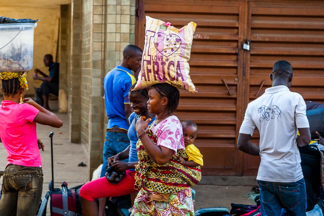 El optimismo y la alegría de vivir reinan en Sierra Leona / © Foto: Georg Berg