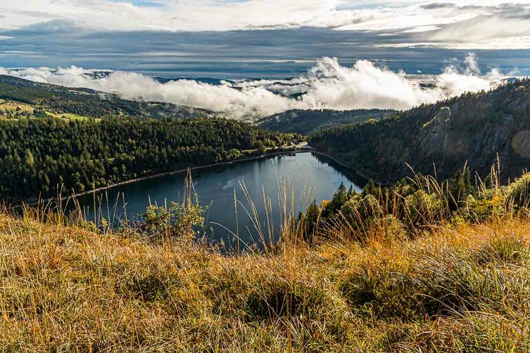 Excursiones alrededor de los tres lagos de Kaysersberg. Aquí, en el Lago Blanco / © Foto: Georg Berg