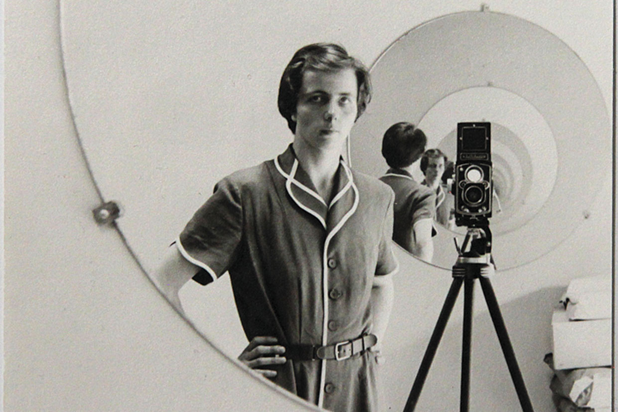 Autorretrato en espejo redondo © Vivian Maier, Cortesía del Estate of Vivian Maier