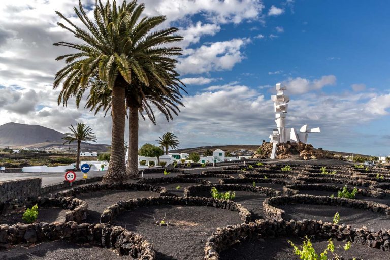 Escultura Monumento al Campesino de César Manrique en Lanzarote / © Foto: Georg Berg